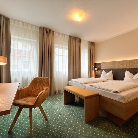 Stadthotel Muenze Бад-Мергентхайм Экстерьер фото
