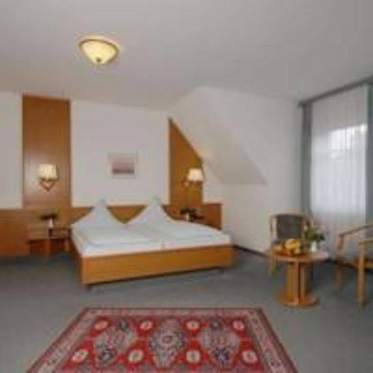 Stadthotel Muenze Бад-Мергентхайм Экстерьер фото
